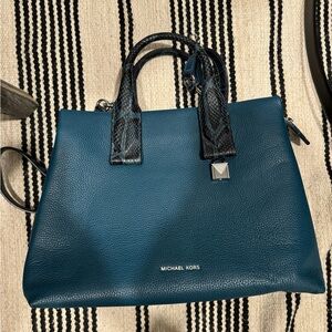 EUC Michael Kors Teal blue leather purse with handle